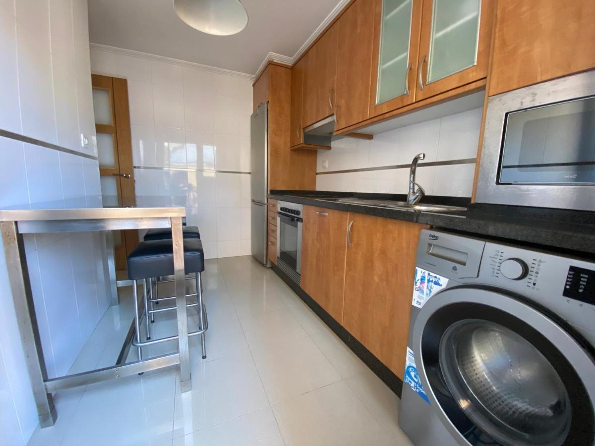 Apartamento A 5 Min Caminando De La Playa Sta. Cristina, Oleiros Luaran gambar